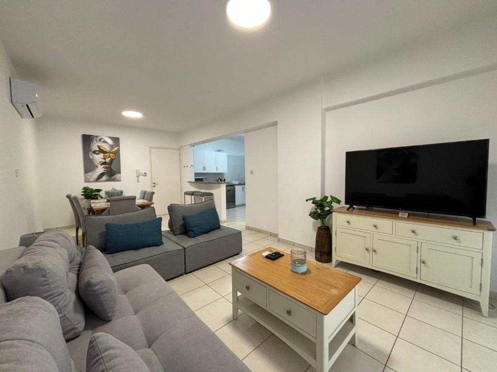 Cozy Apartment in Paphos Beautiful Complex Extérieur photo