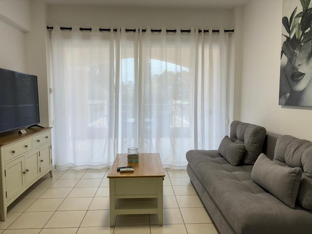 Cozy Apartment in Paphos Beautiful Complex Extérieur photo